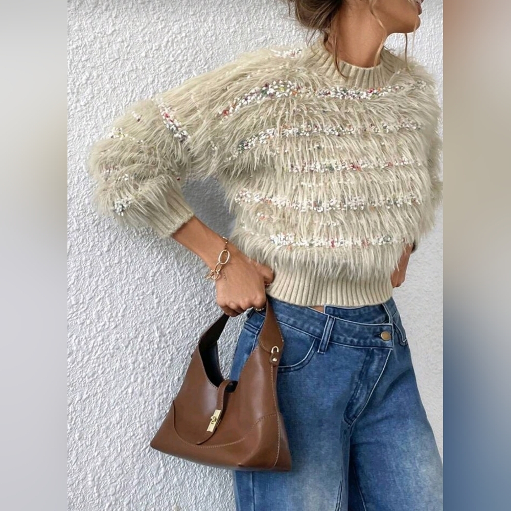 Fussy Pompom Cropped Sweater (M)